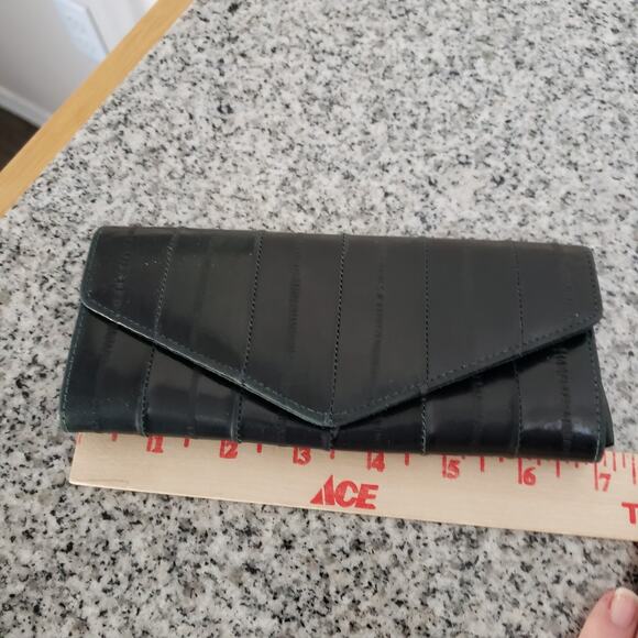 VTG Eel Skin Womens‎ Wallet Black Or Very Deep Green. Green Stitching & Interior - Picture 6 of 16